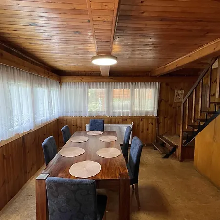 度假居 Libuska 德辛