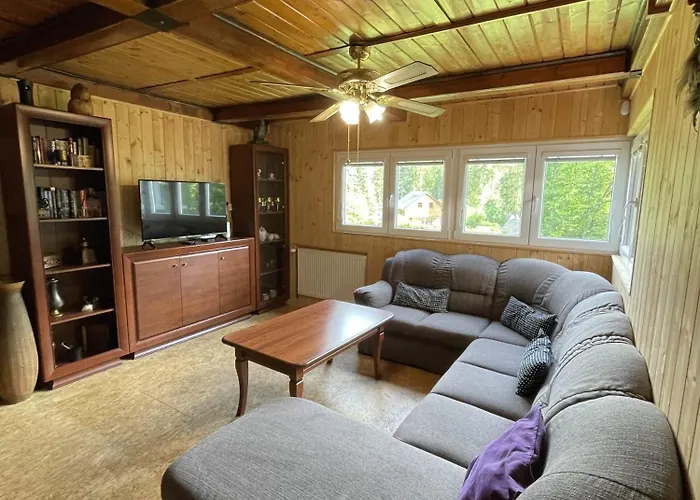 Libuska Semesterbostad Decin